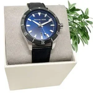 Michael Kors | Accessories | Nwt Michael Kors Layton  display picture 1